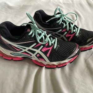 ASICS Gel-Evate 2 running shoe